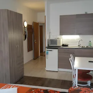 https://west-city-apartments.inbudapesthotels.com